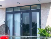 So Sánh Cửa Nhôm Xingfa Và Cửa Nhựa Lõi Thép – Nên Chọn Loại Nào Cho Ngôi Nhà Của Bạn?